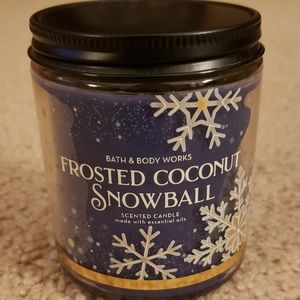 New Single Wick Candle- Frosted Coconut Snowball